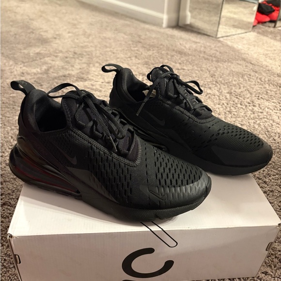 Nike Air Max 270 Black Sneakers - Picture 1 of 4